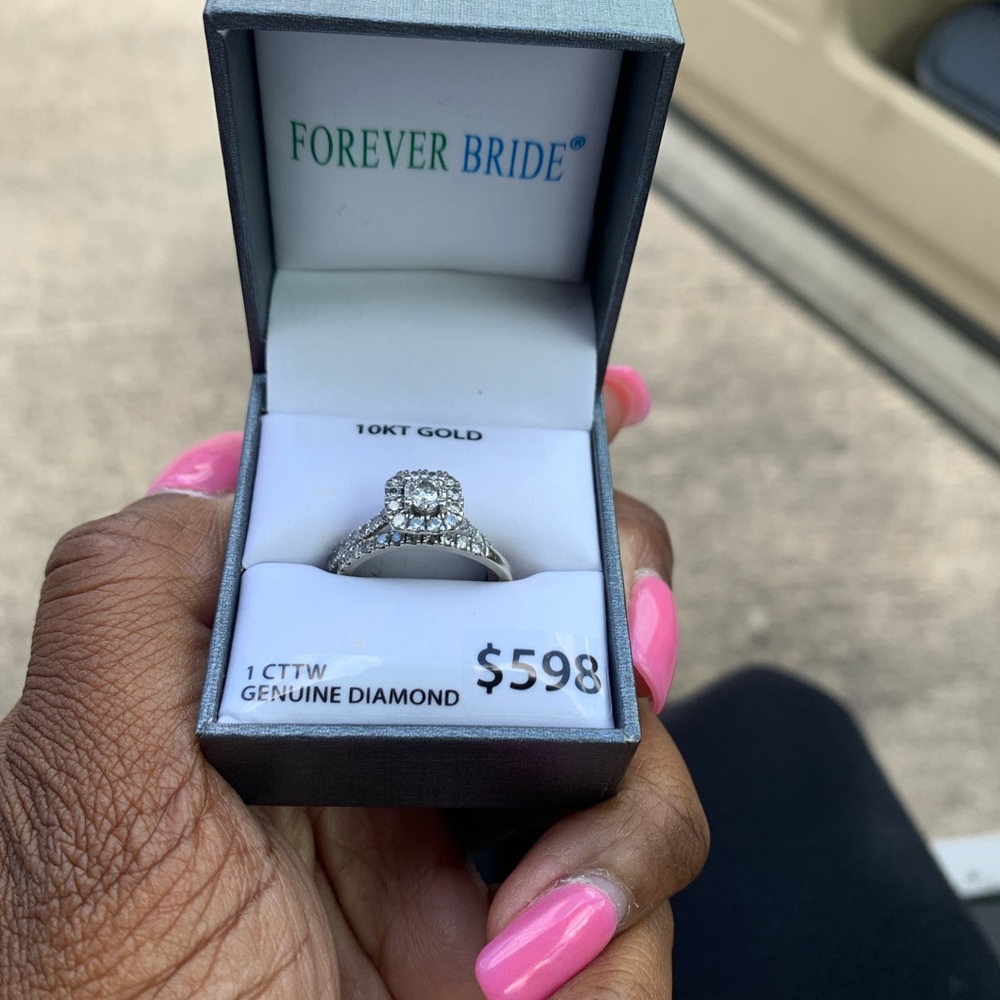 Forever 21 Silver Diamond Ring